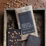 Chocolate blanco de color café por el café de trigo . También tiene avellanas 36% cacao